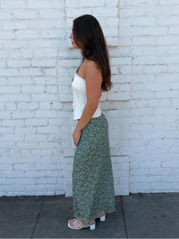 Urban Outfitters green floral maxi skirt with lace trim sz S #summer #boho #eurosummer #y2k - Image 3