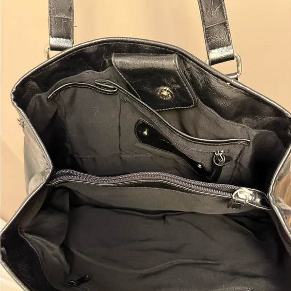 Liz Claiborne Black Shoulder Bag - Image 2