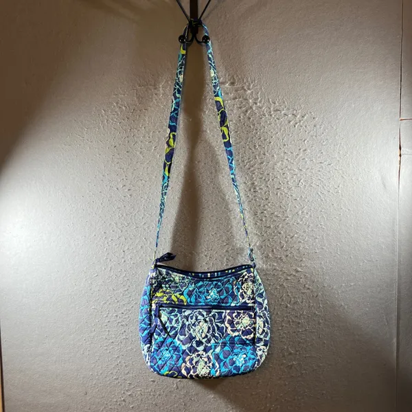 1448 | Vera Bradley Quilted Floral Cotton Adjustable Crossbody Bag Blue Green OS - Image 2