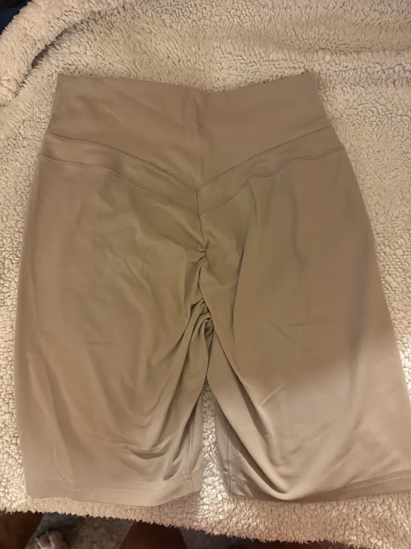 Gymshark x Whitney Shorts Biker - Image 2
