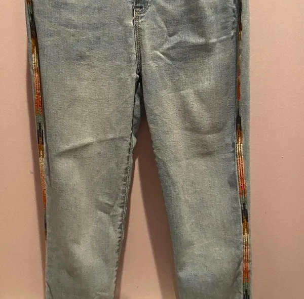 Knox Rose Jeans Embroidered - Image 4