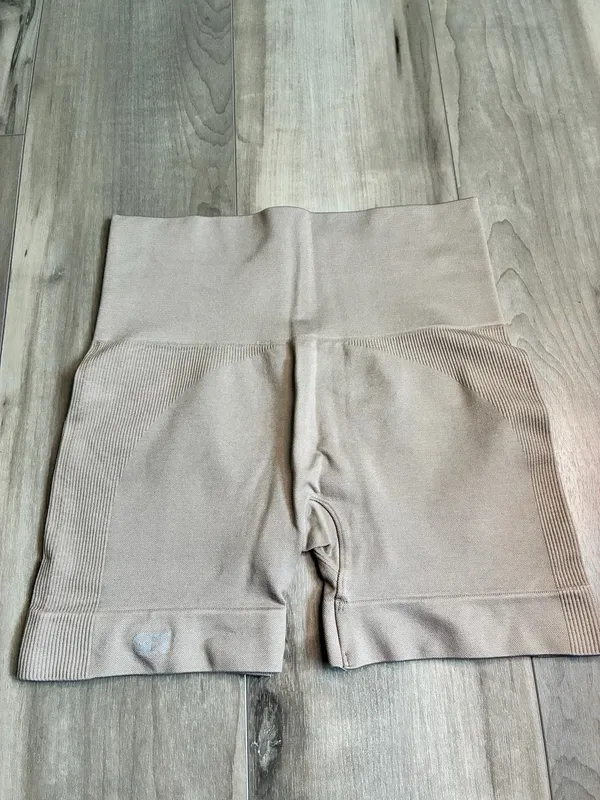 Set Active Sculptflex Biker Shorts Size Small - Image 2