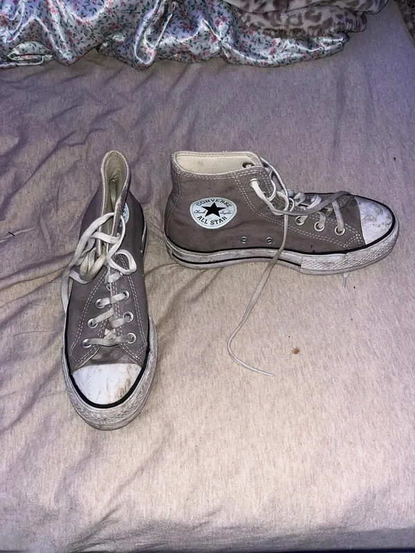 mauve converse - Image 2