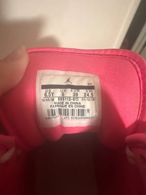 Pink 2019 Jordan 1s - Image 7