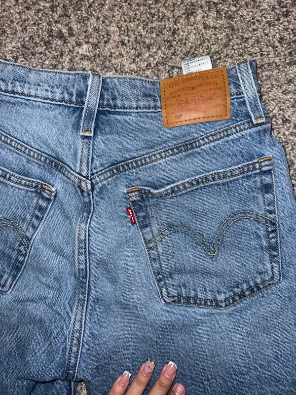 Levi’s Women’s Jorts Size 26 - Image 5