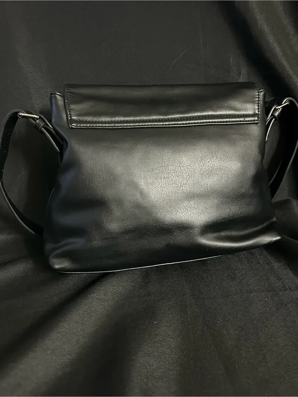 Nine West Black Leather Shoulder Bag Purse with Tassel Detail - Image 2