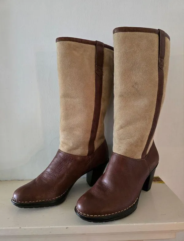Sorel Sofft Emelie Leather/Suede Shearling Lined Boots Two Toned Brown Tan - Image 3