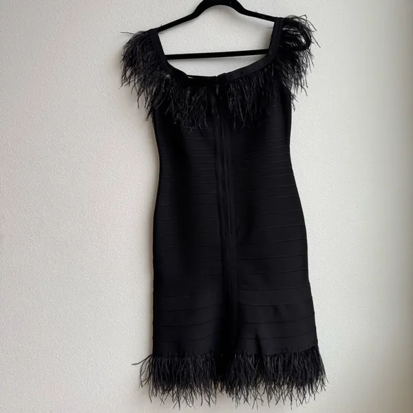 Elliatt Black Feather Bandage Off The Shoulder Party Women’s Dress Size Medium - Image 6