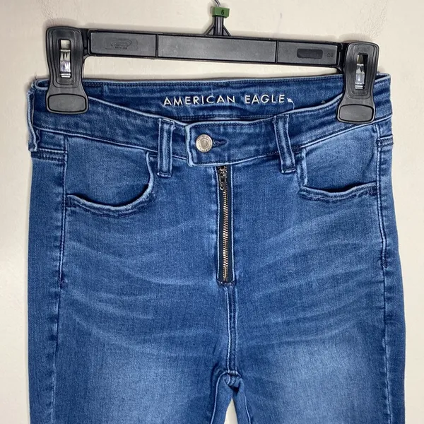 American Eagle distressed exposed zipper super hi-rise jegging crop jeans sz 4 - Image 3