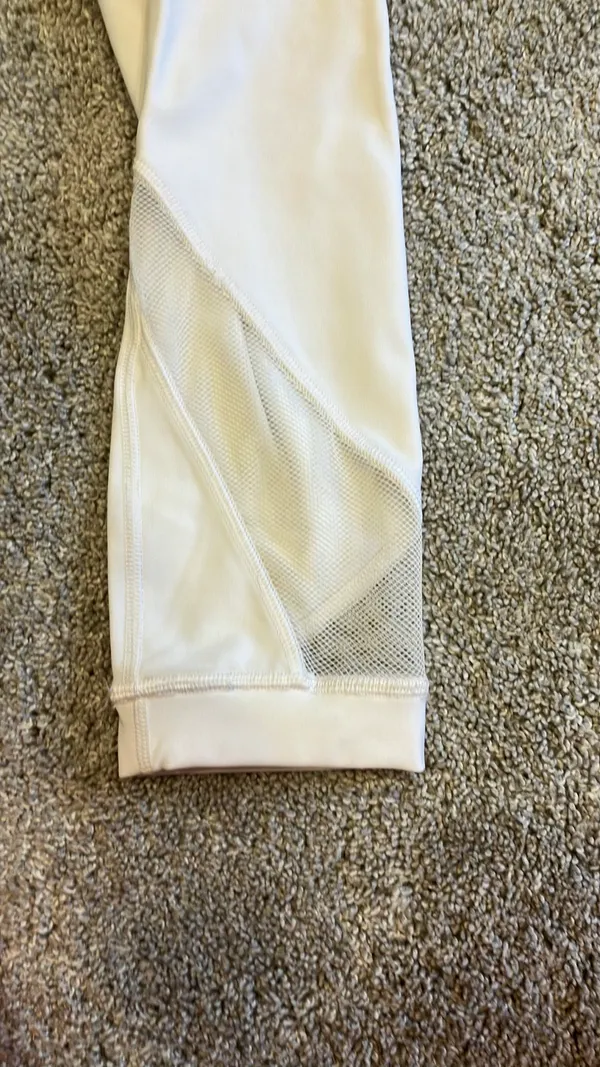 Lululemon White Cropped Leggings With Pockets - Image 2
