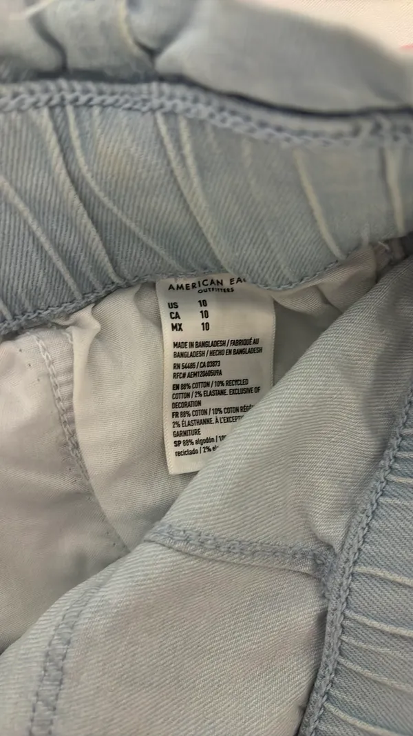 American Eagle cute jean shorts - Image 2