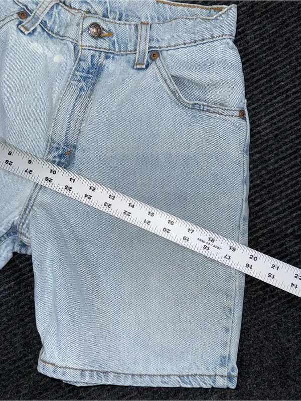 Vintage 90s Levis 950 Orange Tab Relaxed Denim Shorts Distressed 6 / 26 USA Made - Image 11