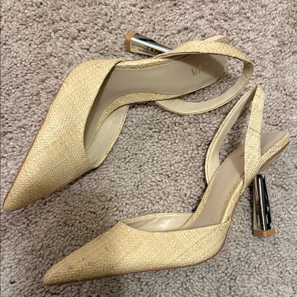 Zara Women's Beige Textured Slingback Heels - Image 2