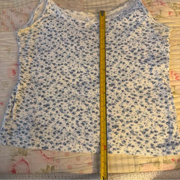 Brandy Melville Blue Floral Camisole - Image 5