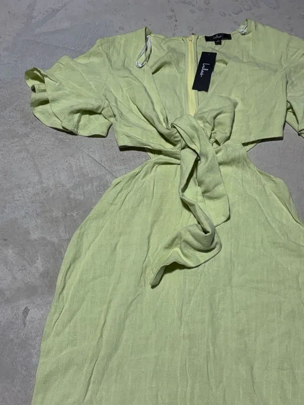 NWT Lulus summer journey Lime Green Tie-Front cutout Midi Dress small - Image 5