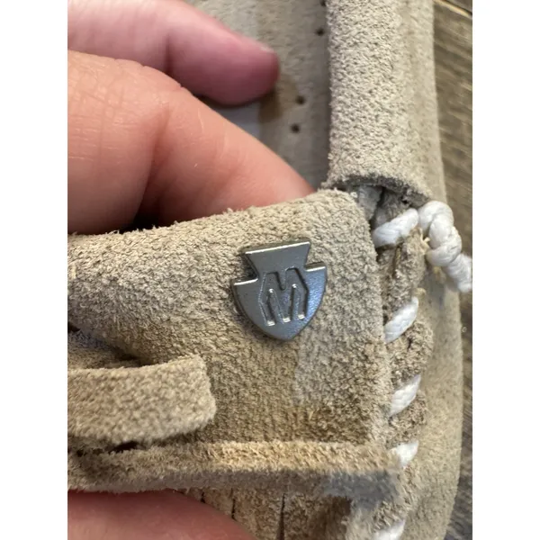Minnetonka Slipper Kilty Women's Size 7 Beige Leather Breathable Comfort - Image 8