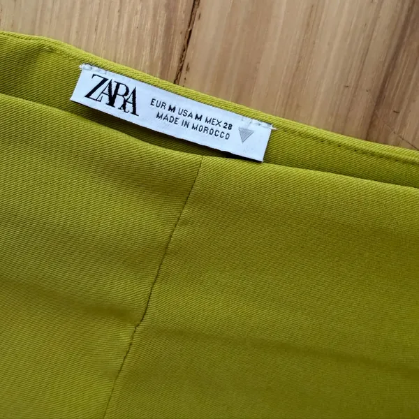 ZARA Green skirt with double slit! Size Medium! - Image 2