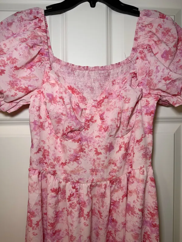 Pink Floral Puff-Sleeve Women’s Dress Size M NWT - Image 2
