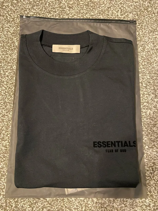 Essentials Fear of God T-Shirt black - Image 8