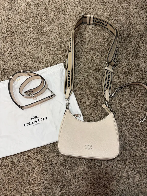 Coach Hobo Crossbody Shoulder Bag - Image 7