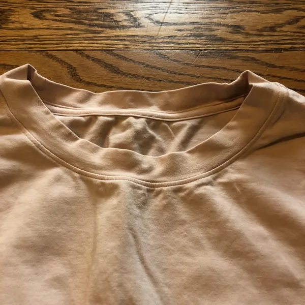 Lululemon Tank  Cropped  Elastic Hem Light Pink - Image 3