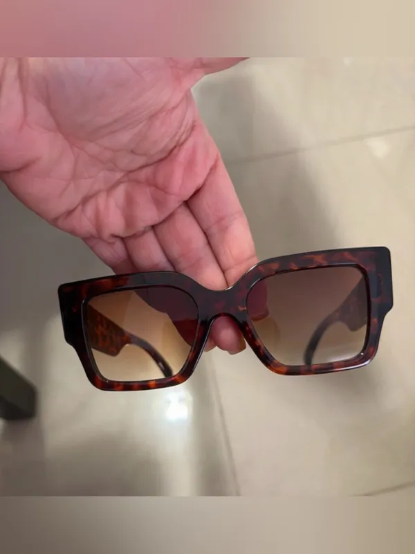 Off-White Tortoiseshell Square Sunglasses with Green Lenses - Image 2
