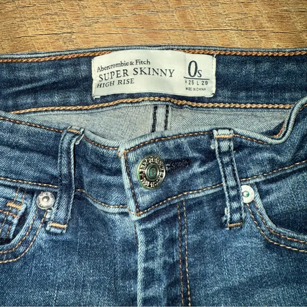 Abercrombie & Fitch Super Skinny High Rise Women's Blue Jeans - Image 4