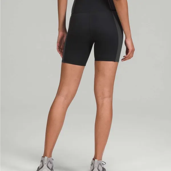 Lululemon Hike to‎ Swim Short 6" Womens Short Size 4 - Image 8