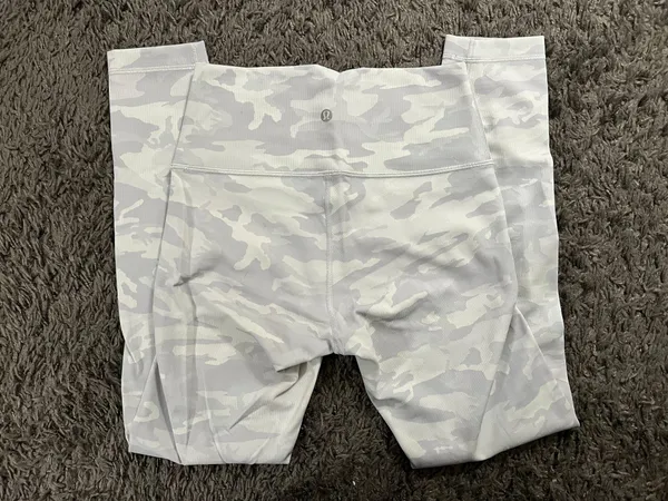 Lululemon White Camo Wunder Under Leggings - Image 3