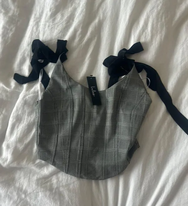 Lulus Tie Strap Crop - Image 2