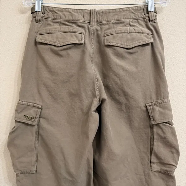 Aritzia TNA Highland Cargo Pant Oversized Cotton Cargo wide Leg Army Green‎ - Image 7