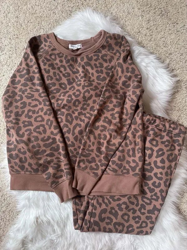 Grayson Threads Size XS Women's Leopard Print Two-Piece Loungewear Set - Image 2