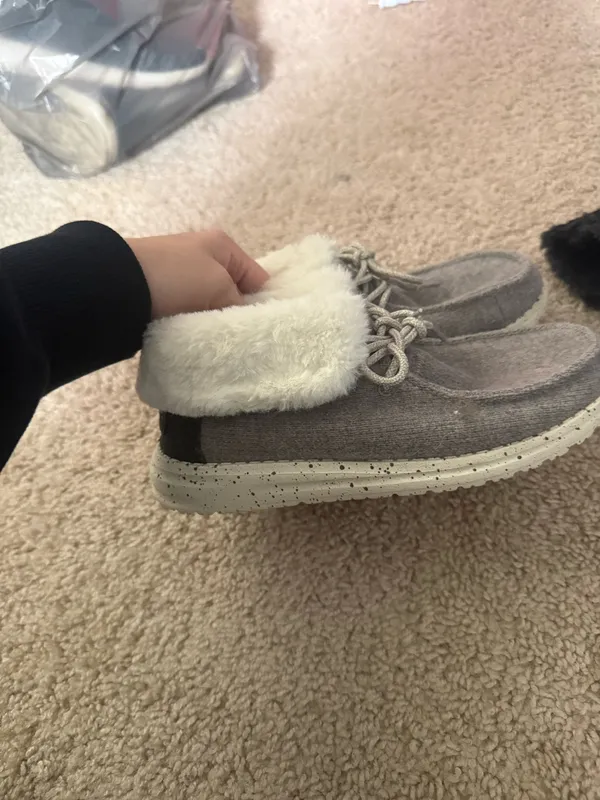 Hey Dude Shoes Women’s 6.5 - Image 2