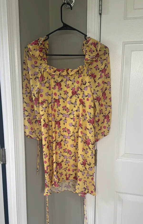 Boutique Beaumont Yellow Long Sleeve Lace Up Dress - Image 6