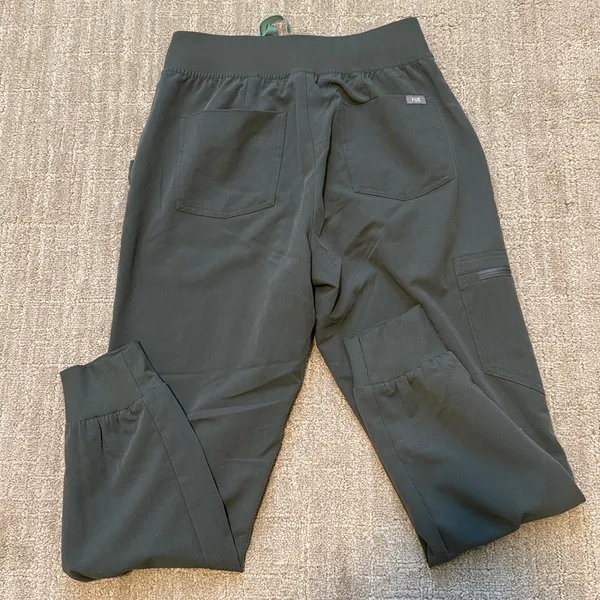 Figs technical collection gray scrub joggers Sz S/P - Image 4