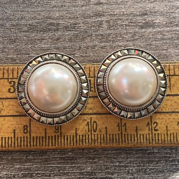 Vtg 925 Sterling Silver Faux Pearl Button Clip On Earrings Classic 1” Diameter - Image 5