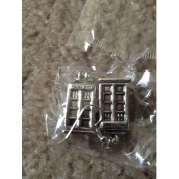 Ancient Tardis Doctor Who Police Box Earrings Silver - Image 3