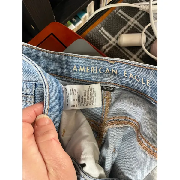 Women's American Eagle Light Blue Distressed Ankle Jeans Size 12 - Image 4