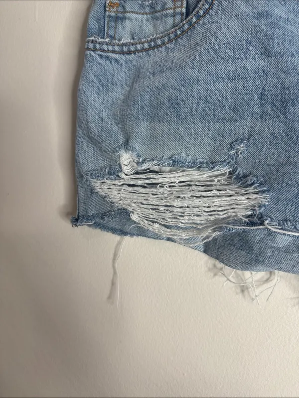 Revice Los Angeles Cut-off Distressed Fringed Rigid Denim Jean Shorts size 27 - Image 7