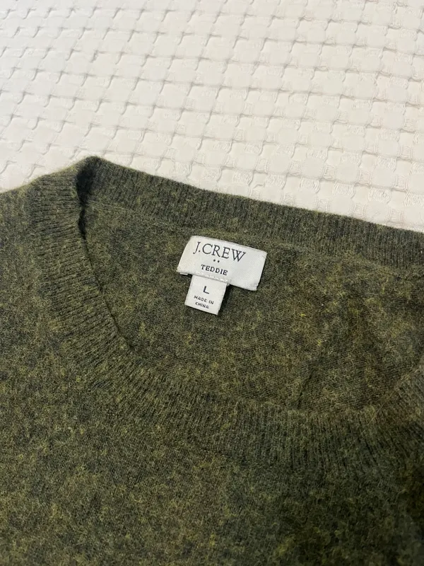Green Sweater - Image 4