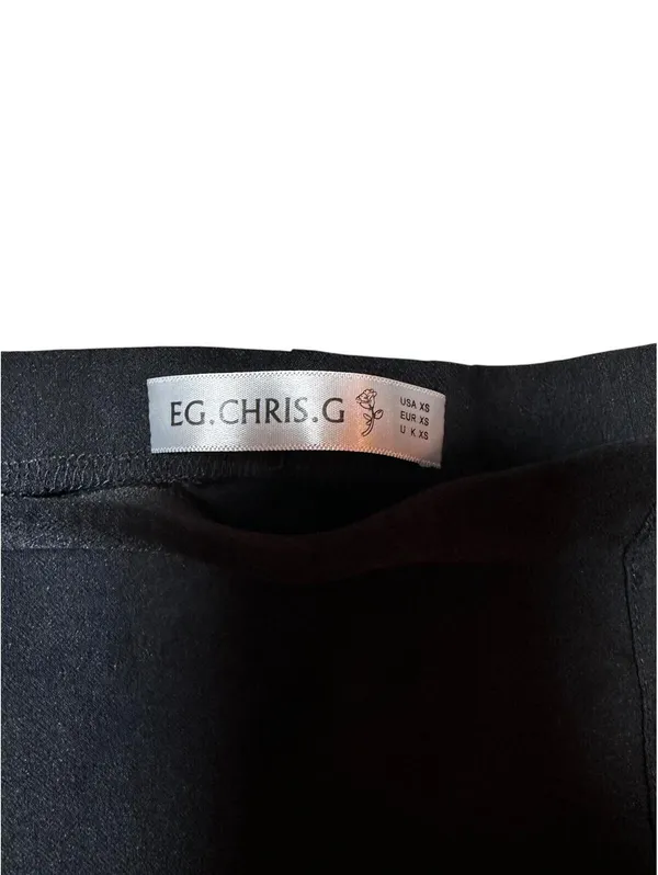 Classic Black Mini Skirt with Back Slit Size XS - Image 4