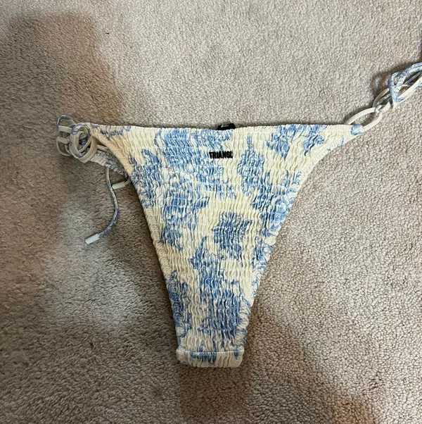 Triangl Swimwear bottoms only - Image 3