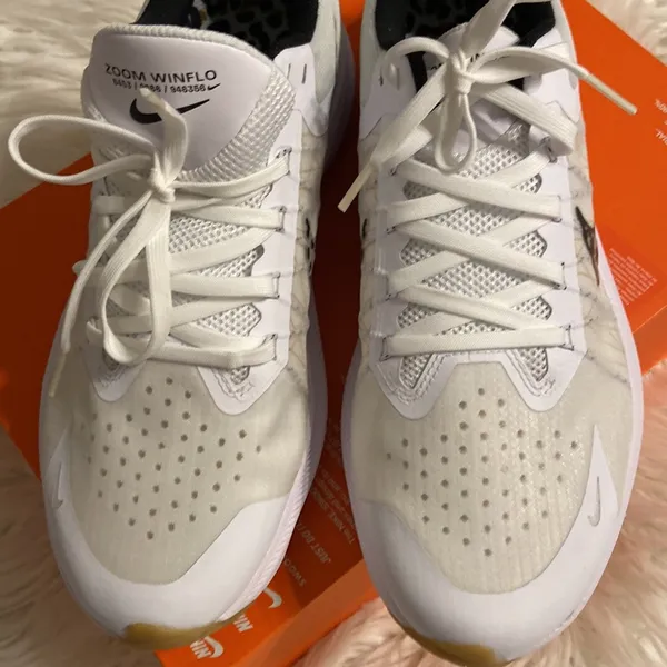 Nike Women’s Zoom Zwingli 8 PRM size 11 brand new with box - Image 7