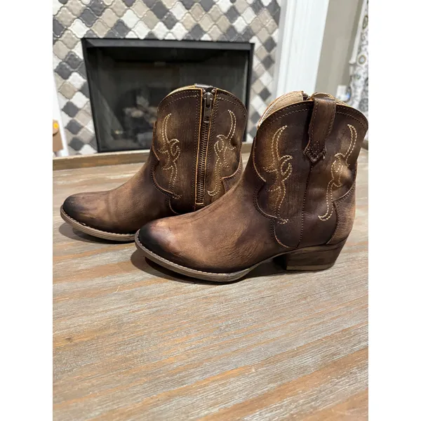 Circle G Tobacco Embroidered Western Ankle Booties Round Toe New 7 Boho‎ - Image 2