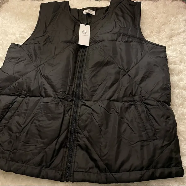 Socialite Black Quilted Oversized‎ Vest Small/Medium NWT - Image 2