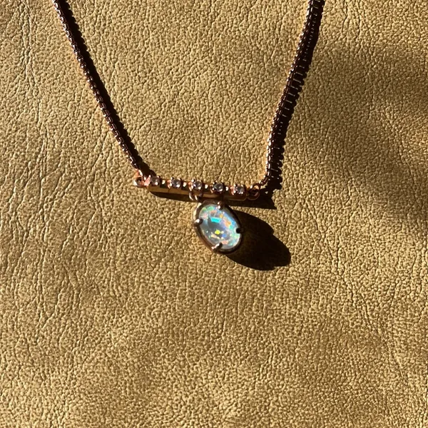Opal and rose gold Kendra Scott necklace, excellent condition. - Image 2