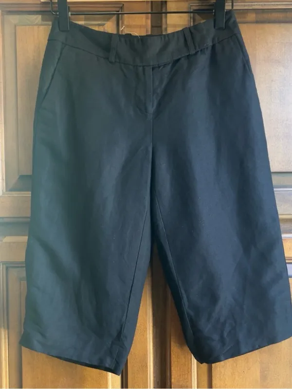 LOFT Petites Black Linen Blend Bermuda Shorts Size 00P - Image 2