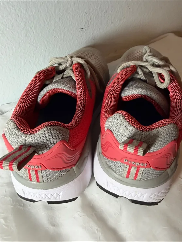 Propet Women's Gray and Coral Athletic Running Shoe - Image 5