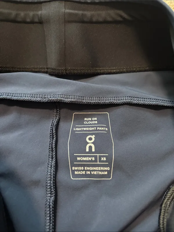 On Clouds Lightweight Pants size XS Blue - Image 4