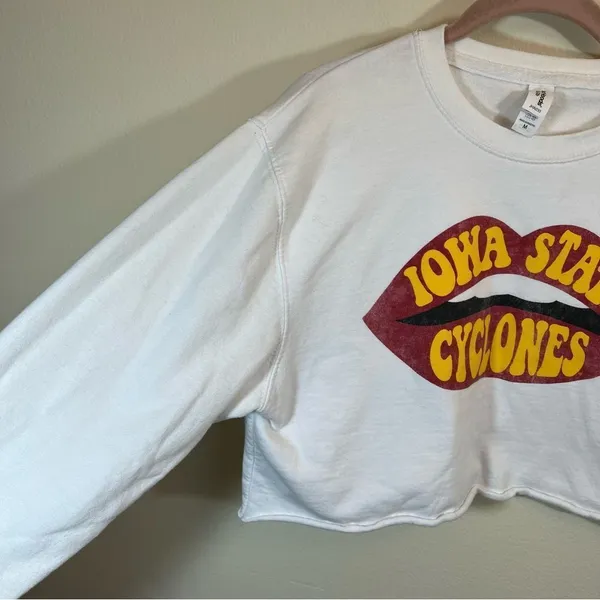 Just Hoods White Iowa State Lips Cropped Crewneck‎ Sweatshirt Medium - Image 6